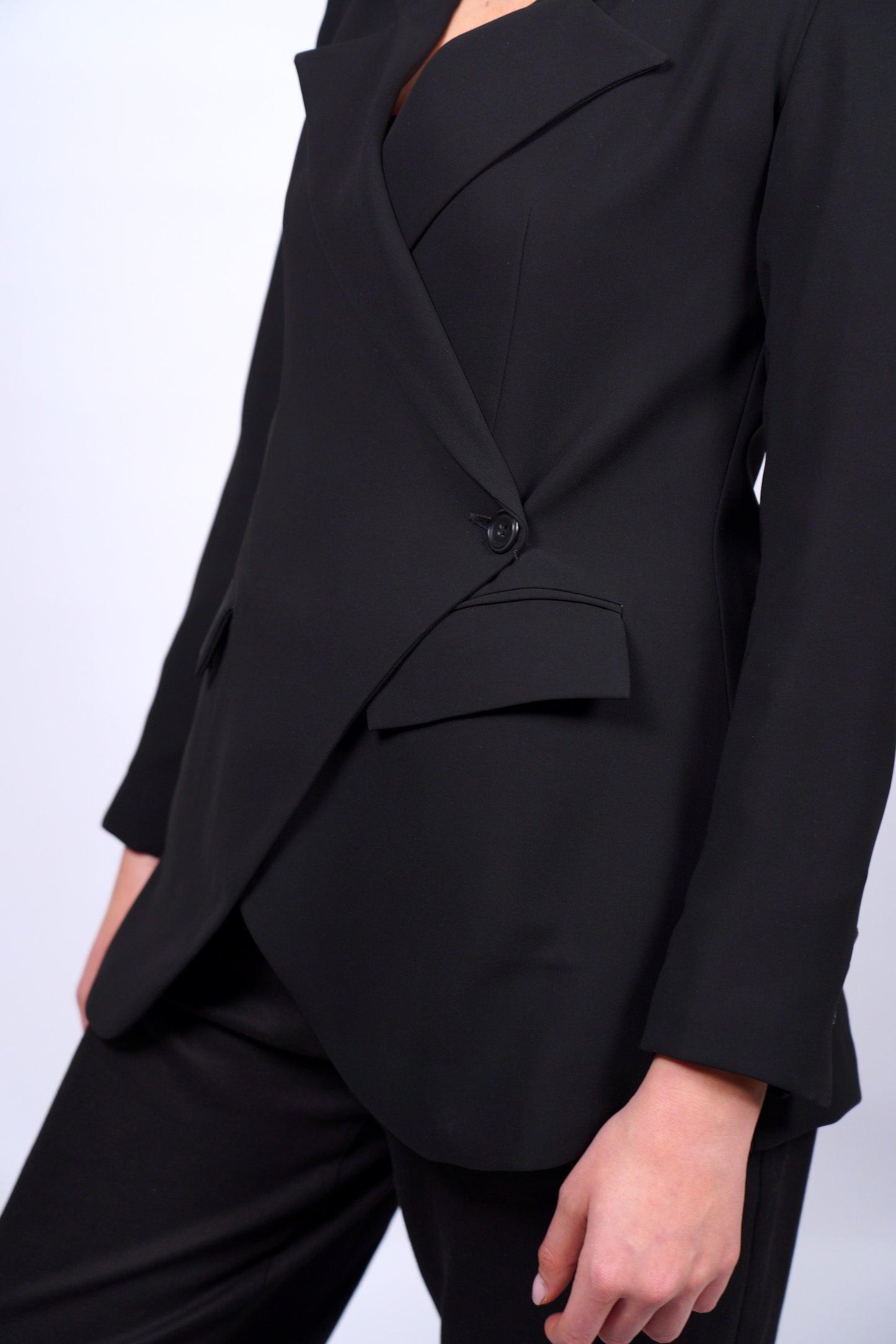 The Weekend Blazer in Black